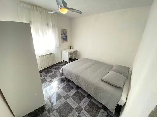 Calle de la Garceta, Madrid, Community of Madrid 28019 - Photo 1