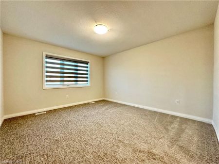 For Lease - 47 Saffron Way, Pelham, Ontario - Photo 5