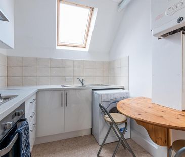 3 bedroom flat to rent - Photo 3