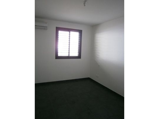 Location Appartement 2 pièces 43m² ST DENIS 97400 - Photo 1