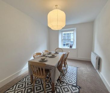 3 bedroom flat to rent - Photo 3