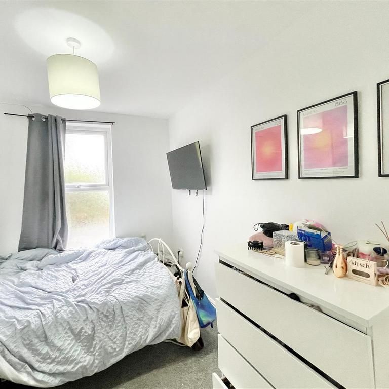 5 bedroom terraced house to rent - Photo 1