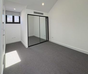 Near New 2B2B2CP Townhouse Available For Rent! - Photo 1