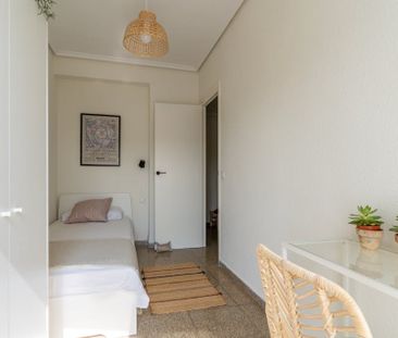 Carrer de Xeraco, Valencia, Valencian Community 46013 - Photo 4