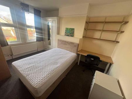 Surrey Road, North Harrow, HA1 - Photo 2