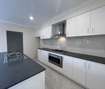 4 Bedroom Home with Ducted Air-Conditioning - Photo 6