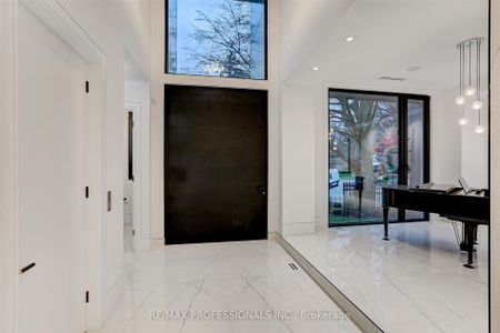 For Lease - 91 Valecrest Drive, Toronto, Ontario - Photo 3