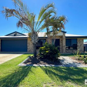 Family Home in Moodewarra Estate! - Photo 3