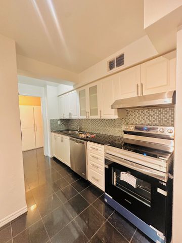 For Lease - 1 Royal Orchard Boulevard Unit# 1107, Markham, Ontario - Photo 2