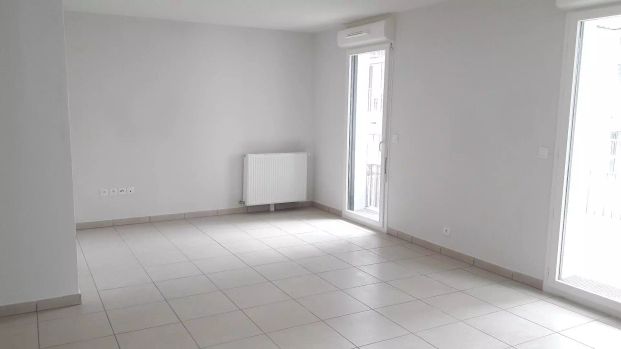 location Appartement T3 DE 64.8m² À BORDEAUX - Photo 1