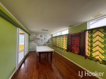 Charming Family Home with Stunning Views - Photo 2