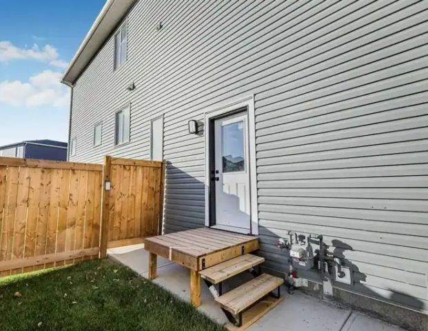 51 Carrington Cres NW | 51 Carrington Cres NW, Calgary - Photo 1