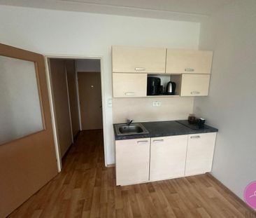 Pronájem bytu 1+kk 31 m2 - Fotografie 4