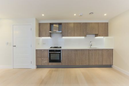 1 Bedroom Flat, Gerrard Street, London, Greater London, Soho, W1D - Photo 5