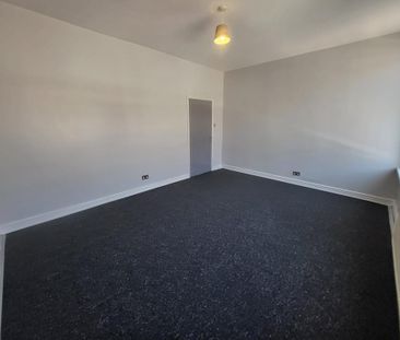 4 bedroom terraced house to rent - Photo 5