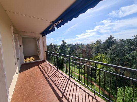 Apartment - Photo 1