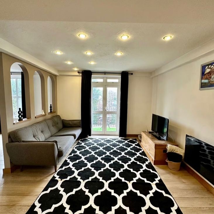 3 Bed Flat, Ocean Village, SO14 - Photo 1