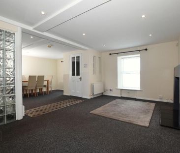 Hazel's House, 5 The Strand, Portaferry, BT22 1PE - Photo 2