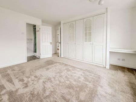 4 bedroom detached house to rent - Photo 4