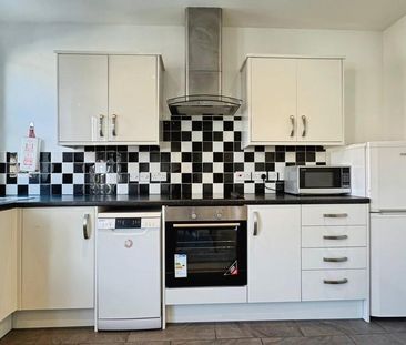 2 bedroom apartment to rent - Photo 6