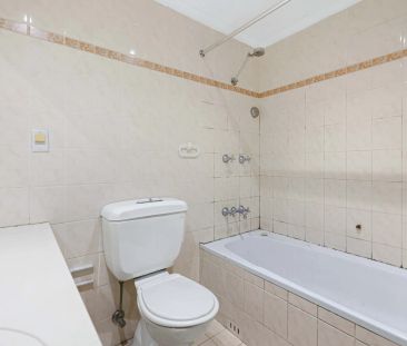Studio Unit within Walking Distance to Train Station and Shops - Photo 5