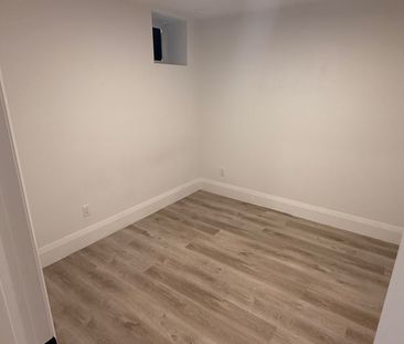 For Lease - 39 Lonborough Avenue Unit# Lower Level w/Walk-out, Toro... - Photo 3