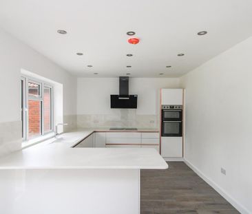 3 bedroom detached bungalow to rent - Photo 6