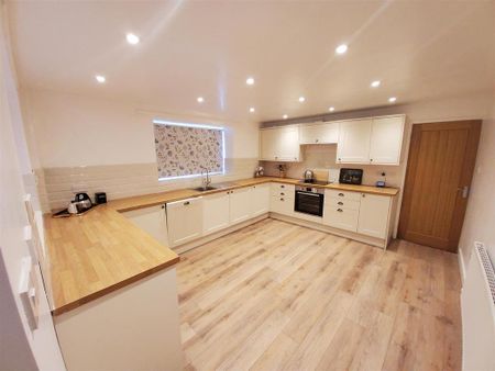 3 bedroom barn conversion to rent - Photo 4