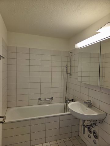 MIETEN OHNE KAUTION - Geräumige 3.5-Zimmerwohnung in Affoltern - Photo 3