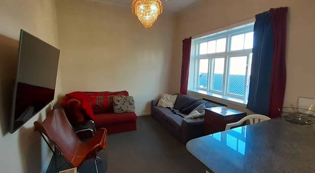 Spacious Five-Bedroom Home in the Heart of Newtown - Photo 1