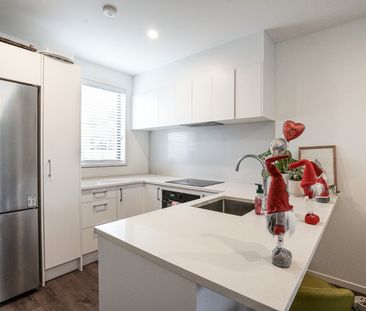 Prime Location & Plenty of Parking! - Photo 6