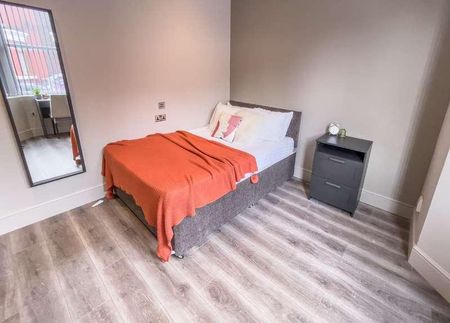 Esher Road, L6 - Photo 3