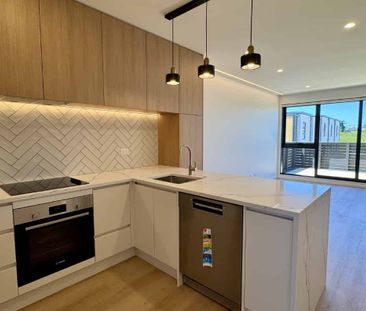 Brand New 3 bedrooms in Westgate - Photo 2