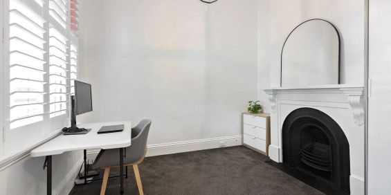 Renovated, light filled, lifestyle location - Photo 3
