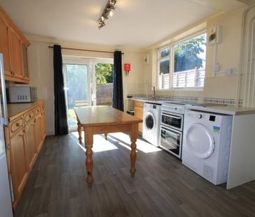6 bedroom terraced house to rent - Photo 1