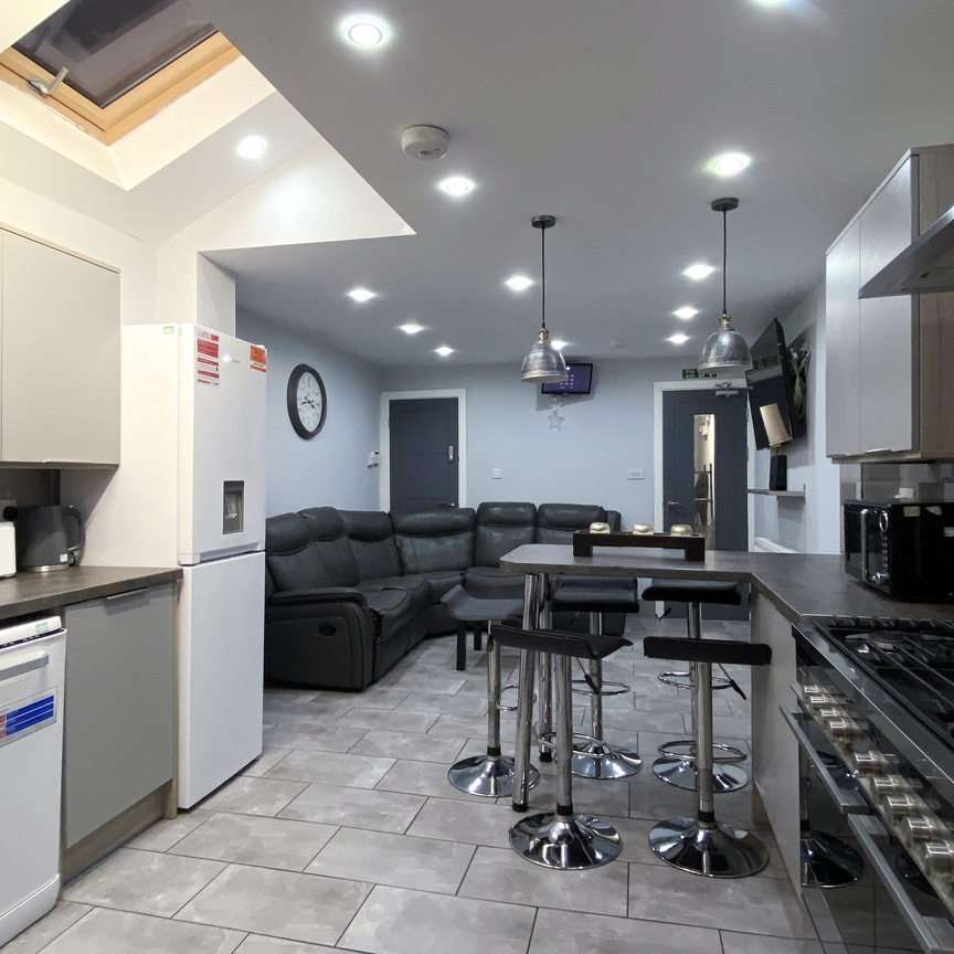 3 Dawlish Road - Photo 1