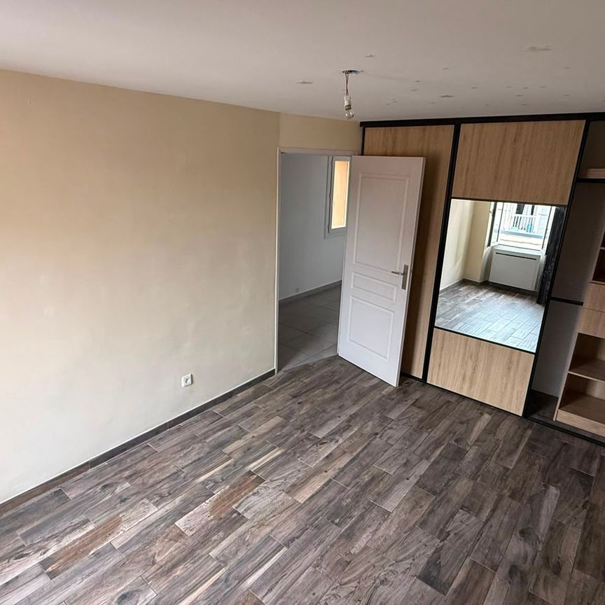 APPARTEMENT - Photo 1