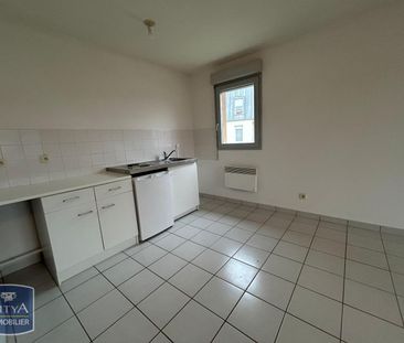 Location Appartement 2 pièces 52m² ST AMAND MONTROND 18200 - Photo 4