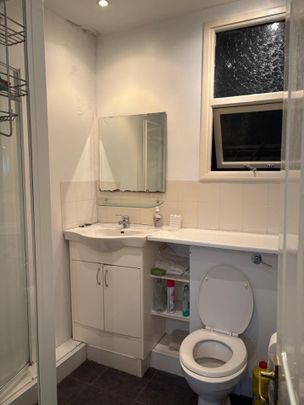 Room in a Shared House, Landgate Road, B21 - Photo 1