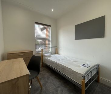 Derby Street West, Ormskirk - Photo 5
