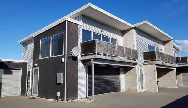 City Fringe Living - Photo 1