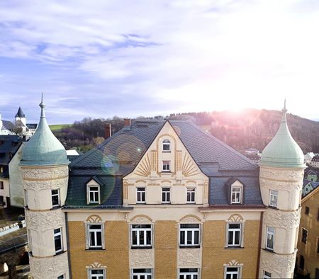 Wunderschöne 3,5-Wohnung in Schwarzenberg - Wohnen mit Blick auf’s Schloss - Photo 2