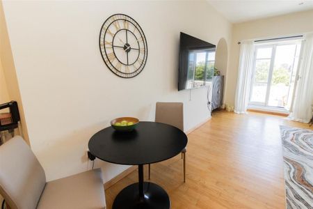 3 bedroom apartment to rent - Photo 2