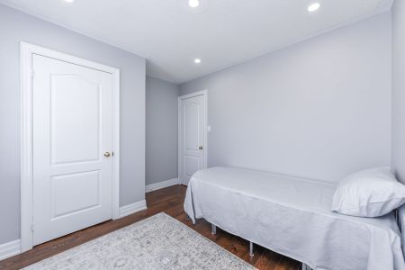 For Lease - 32 Lockheed Crescent, Brampton, Ontario - Photo 4