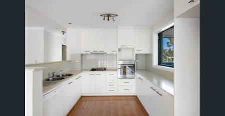 Coastal living at its best - Sunny Dual-Aspect 2 bedroom 'Penthouse' with wraparound balconies - Photo 3