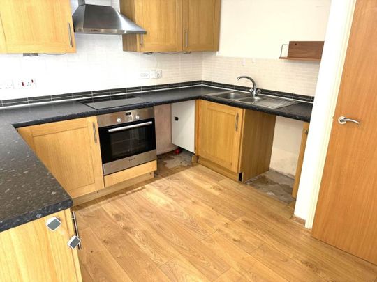 2 Bed Flat, Ash Court, LS14 - Photo 1