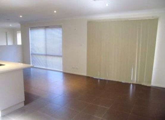 21 Bungle Bungle Crescent, Harrison ACT 2914 - House For Rent | Domain - Photo 1