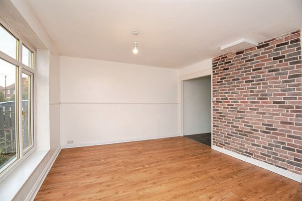 West Pinfold, Barnsley, Royston - Photo 1