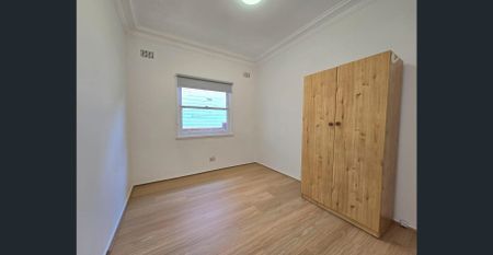 Renovated 3 Bedroom - Photo 5