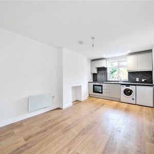 Duckett Road, N4, London - Photo 2